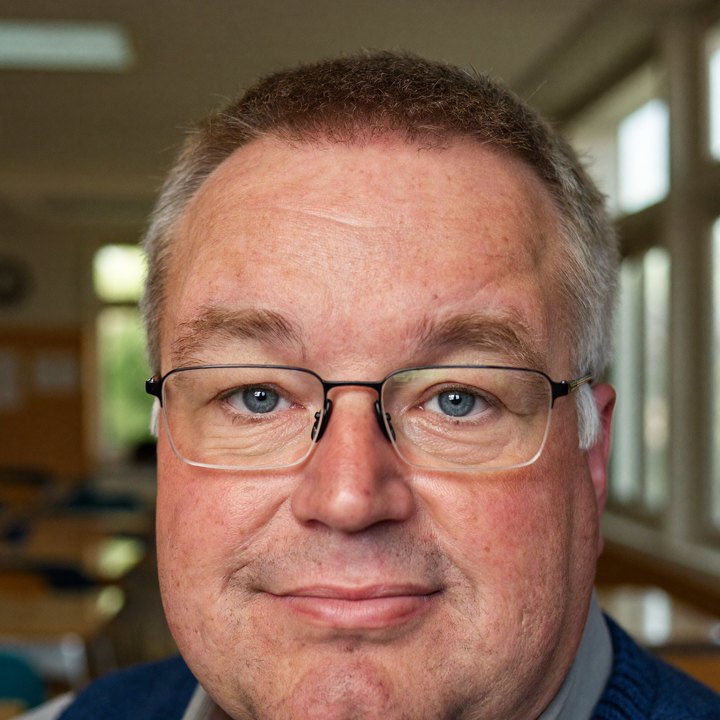 Михаил Байер, преподаватель, Тьютор AI